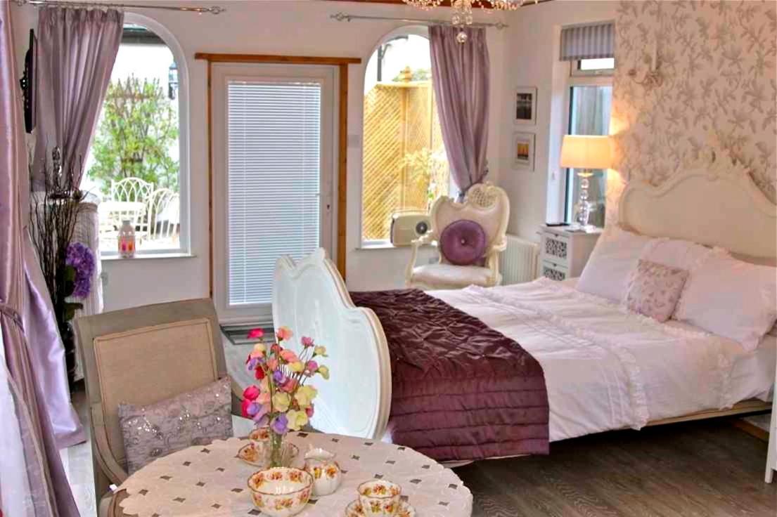 Formby Pinewood Studio Bed and Breakfast Buitenkant foto
