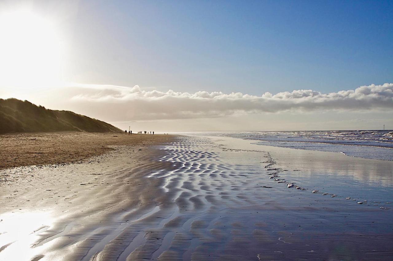 Formby Pinewood Studio Bed and Breakfast Buitenkant foto
